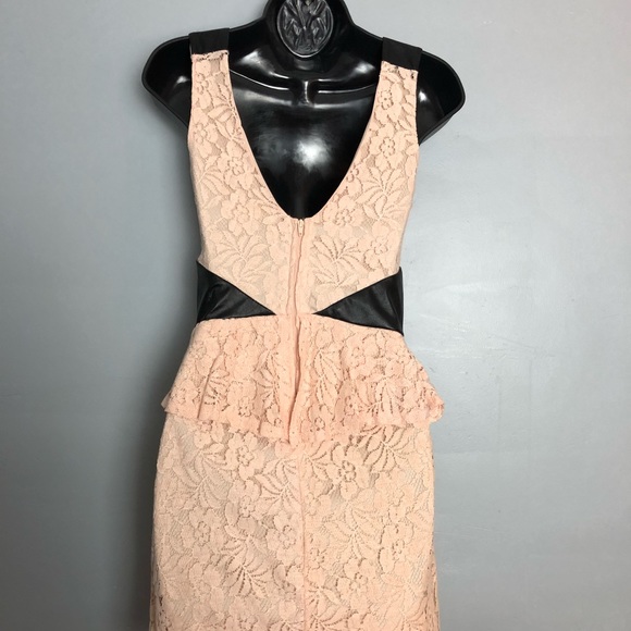 Beautiful Charlotte Ruse dress size XS - Picture 4 of 4